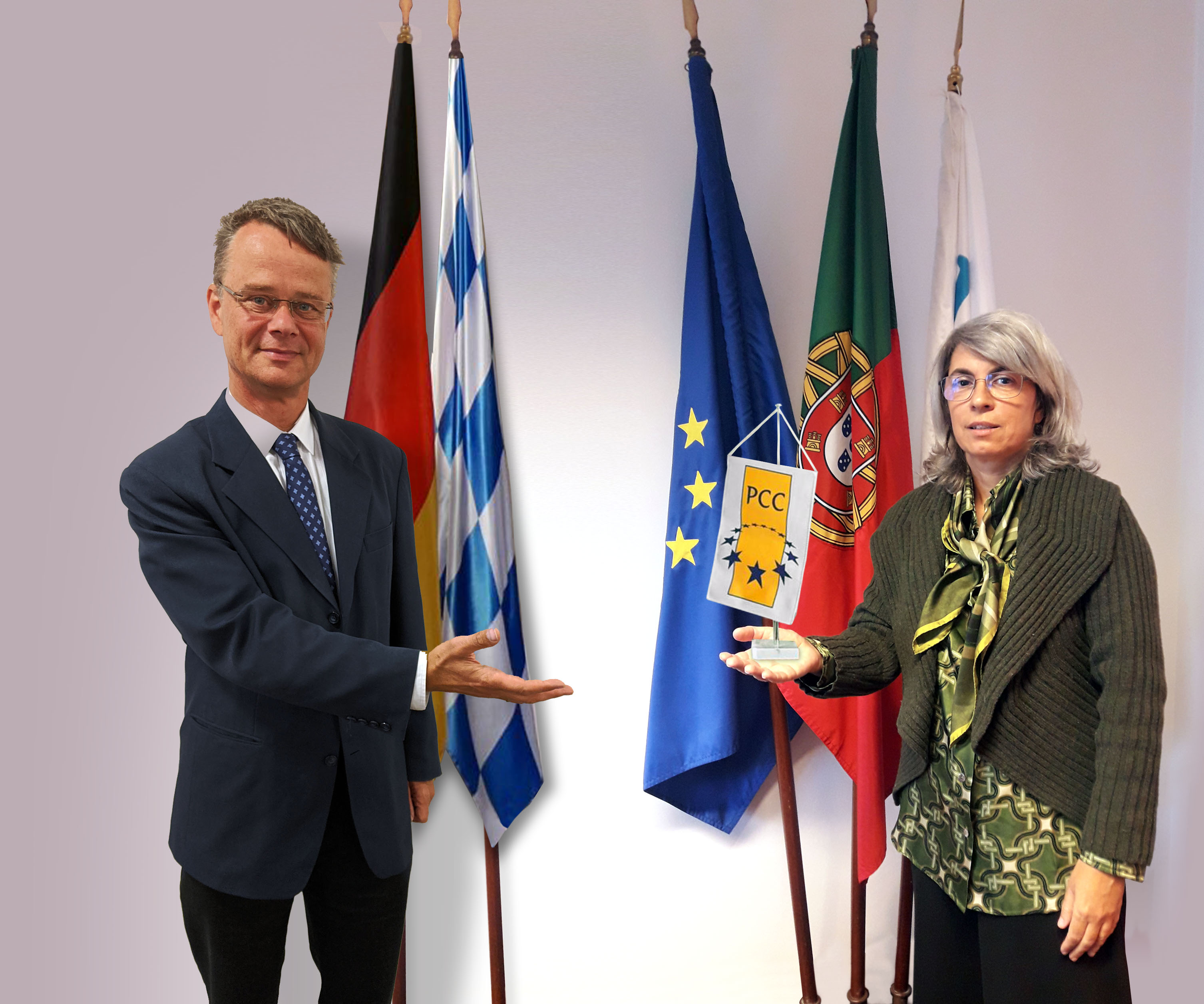 Flaggenübergabe